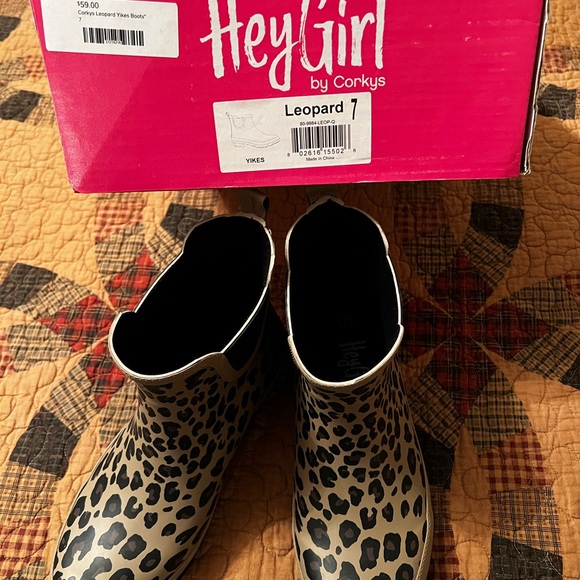 New- Corkys Hey Girl Leopard Yikes Boots Size 7 - Picture 8 of 13